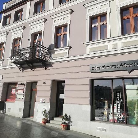 Klimatyczny Apartament Przy Bochenskim Rynku. Bochnia Kültér fotó