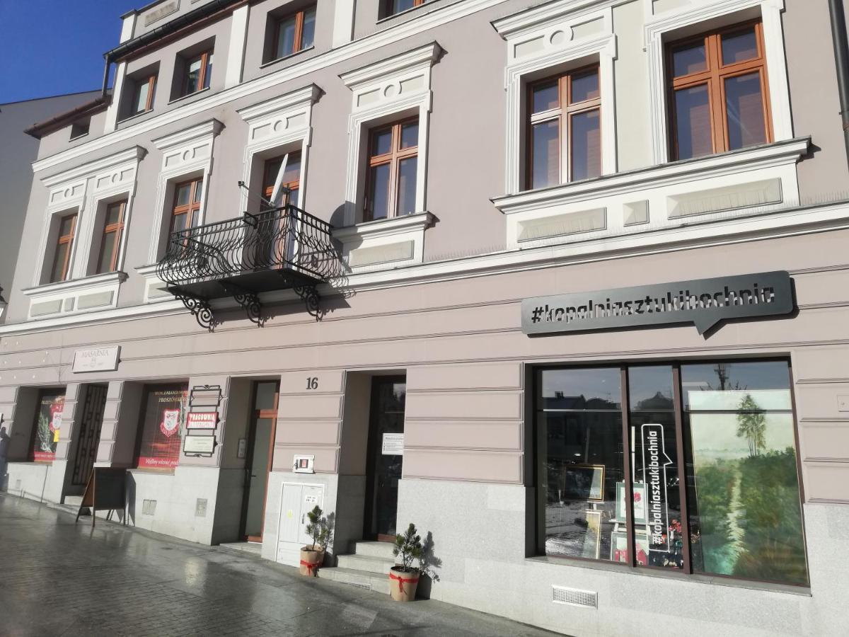 Klimatyczny Apartament Przy Bochenskim Rynku. Bochnia Kültér fotó