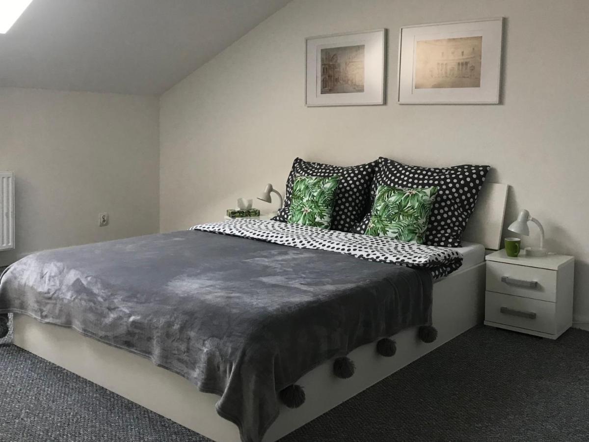 Klimatyczny Apartament Przy Bochenskim Rynku. Bochnia Kültér fotó